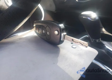 2019 Chevrolet Cruze Ls z USA, uszkodzony, nr VIN 1G1BC5SM9K7130813